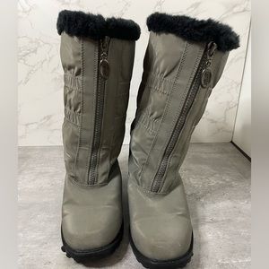 Trotters Taupe Faux Fur Lined Water Proof Size 8M